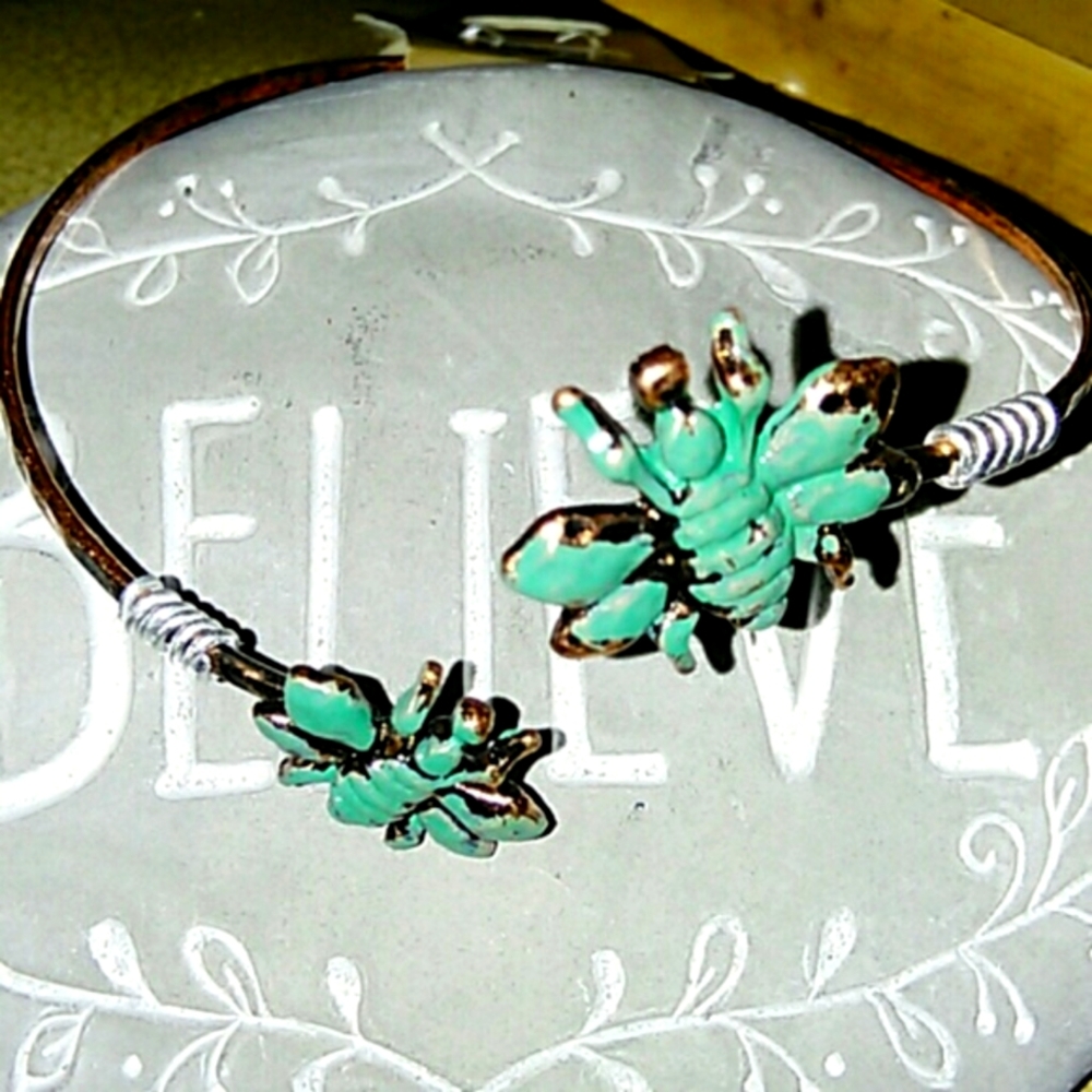 Bumblebee bracelet